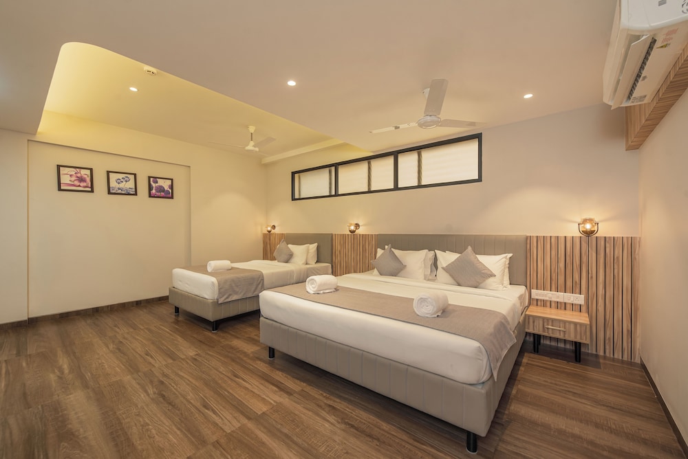 Superior Quadruple Room photo 2