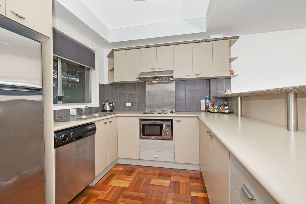 Apartment, 2 Bedrooms - Photo 4