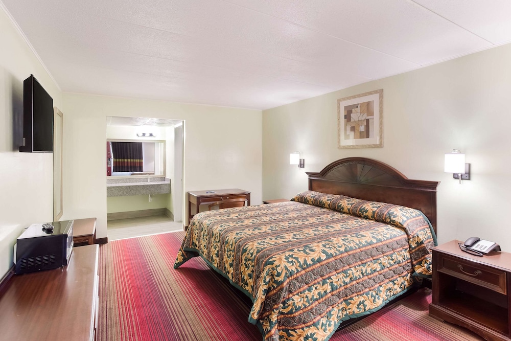 Standard Room, 1 King Bed, Non Smoking