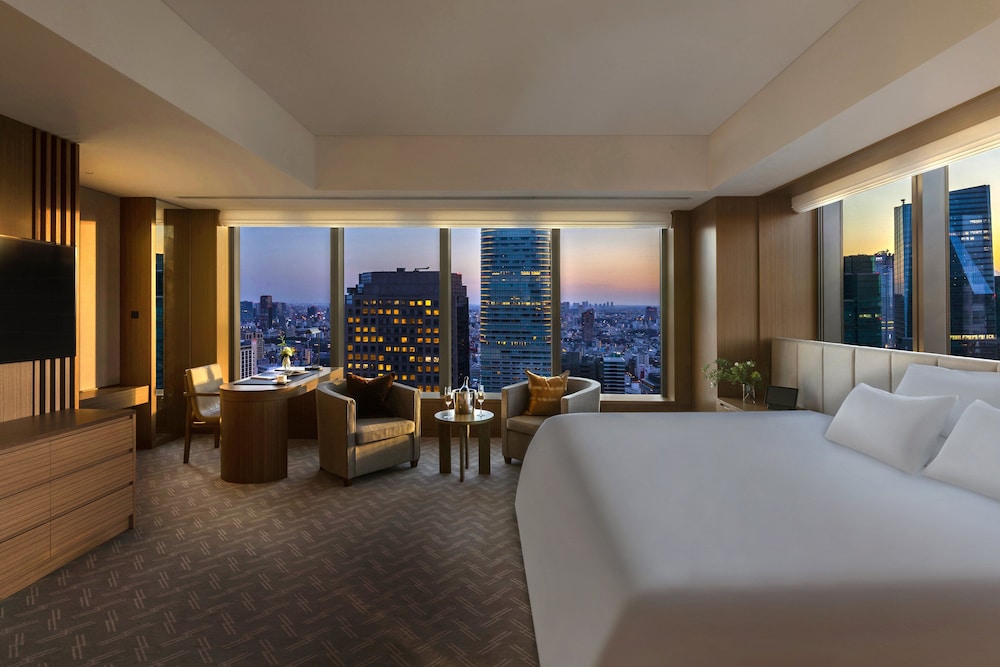 Prestige Corner King 56sqm