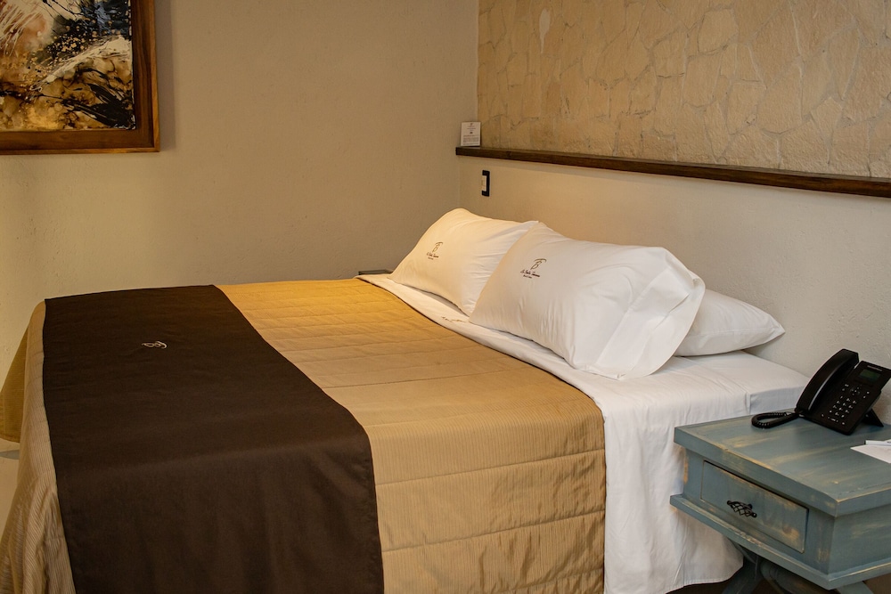 Elite Studio Suite, 1 King Bed, Balcony, Resort View photo 1