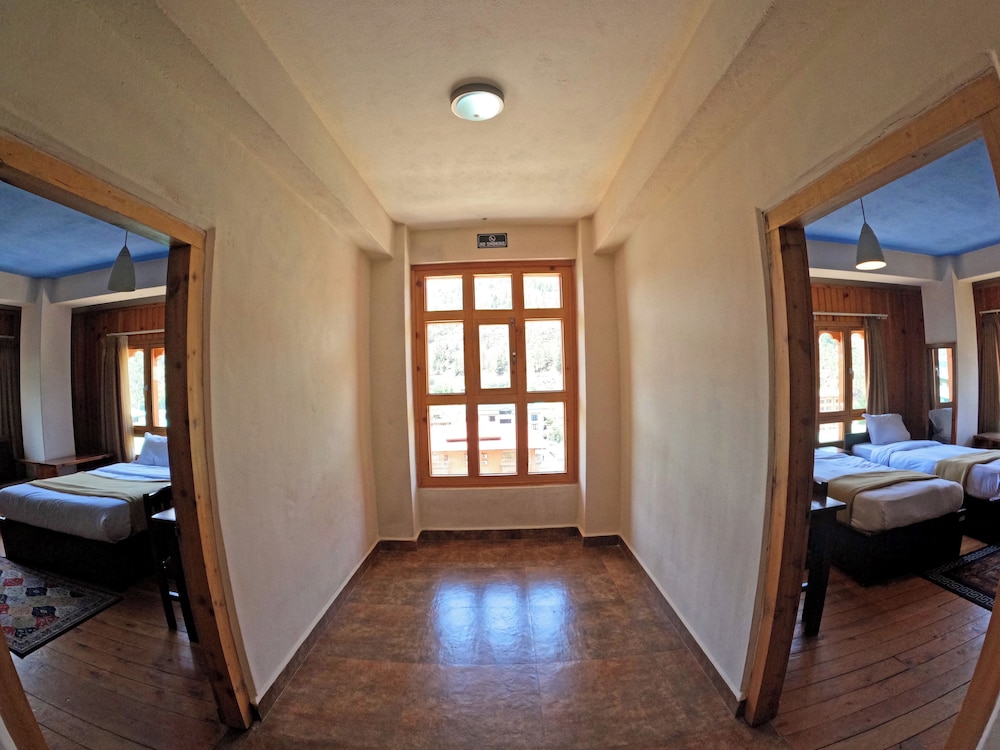 Deluxe Twin Room photo 3
