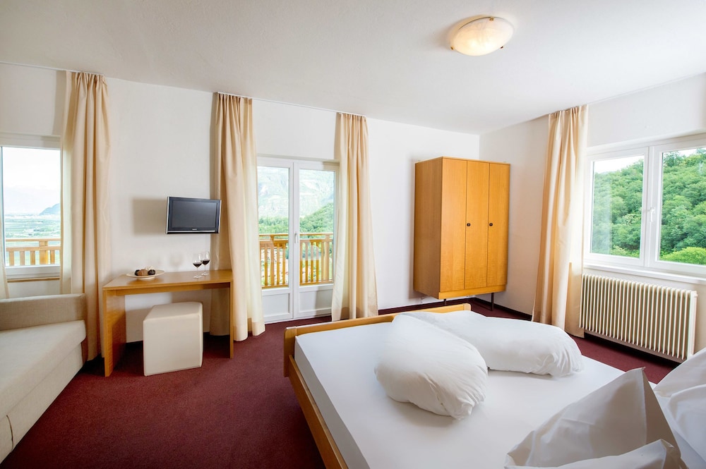 Panoramic Double Room, 1 Double Bed, Balcony, Valley View photo 2