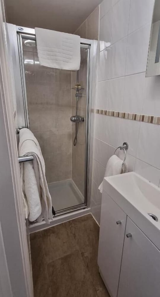 Room 1 photo 3