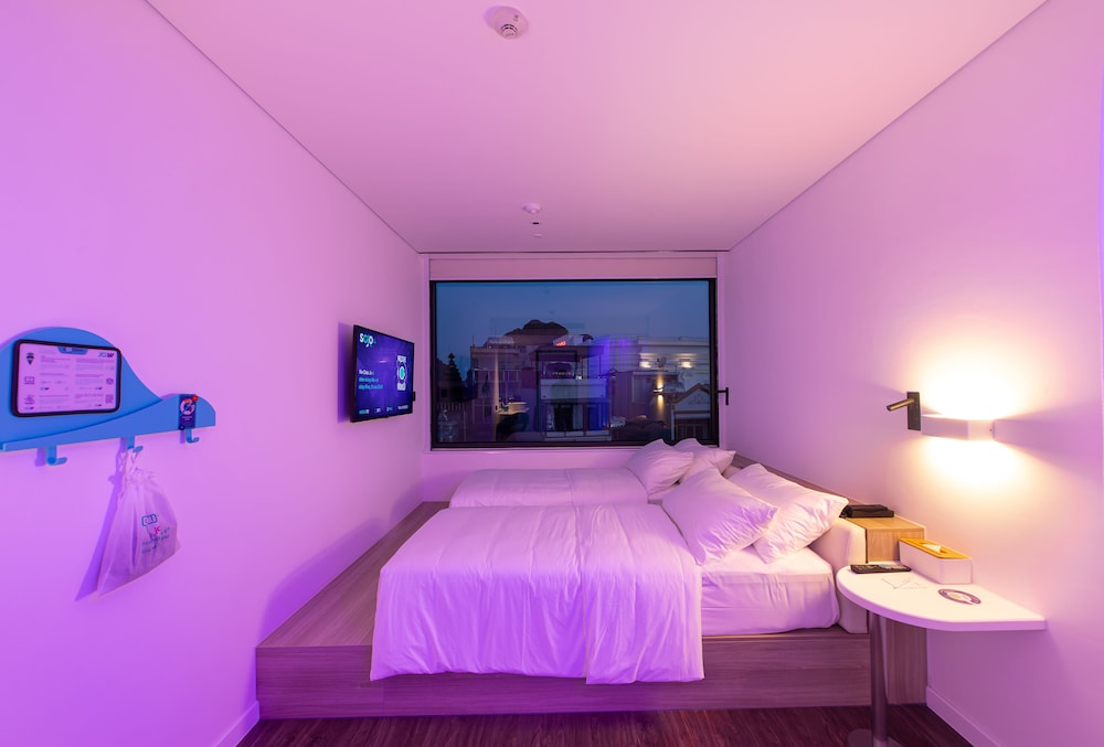 Jo Twin Bed Room - Photo 3