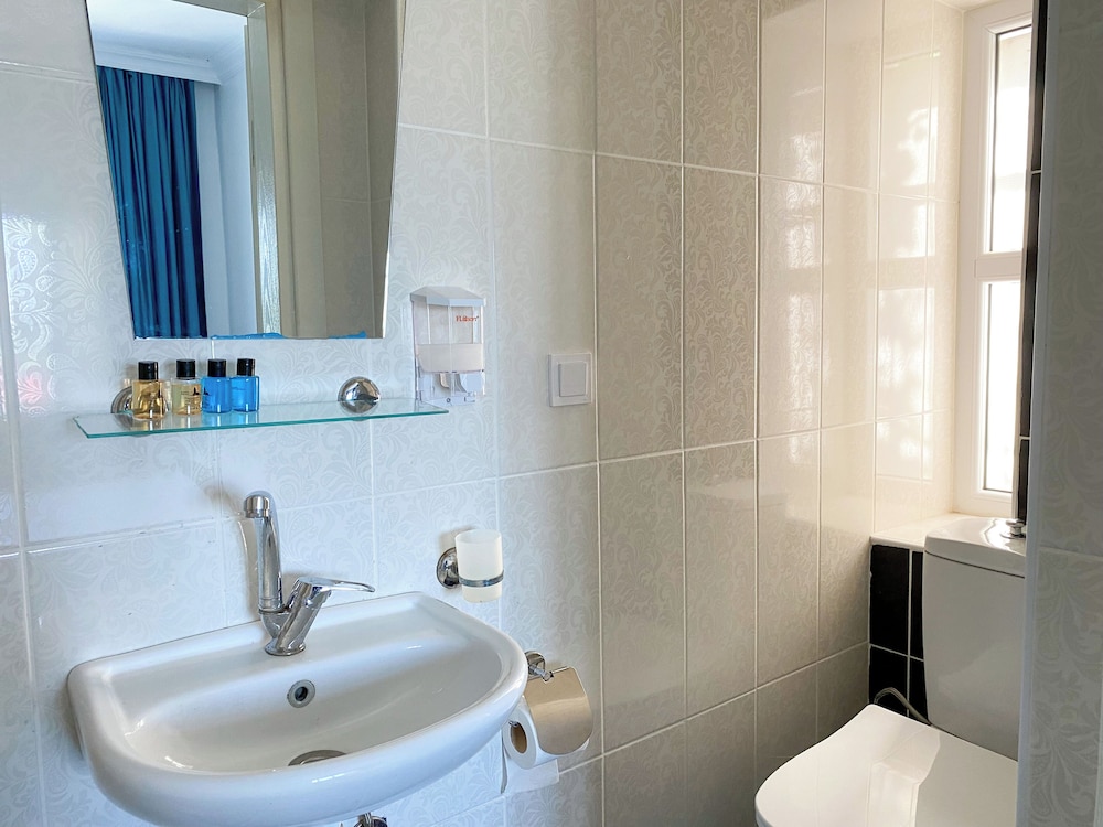 Single Room photo 2