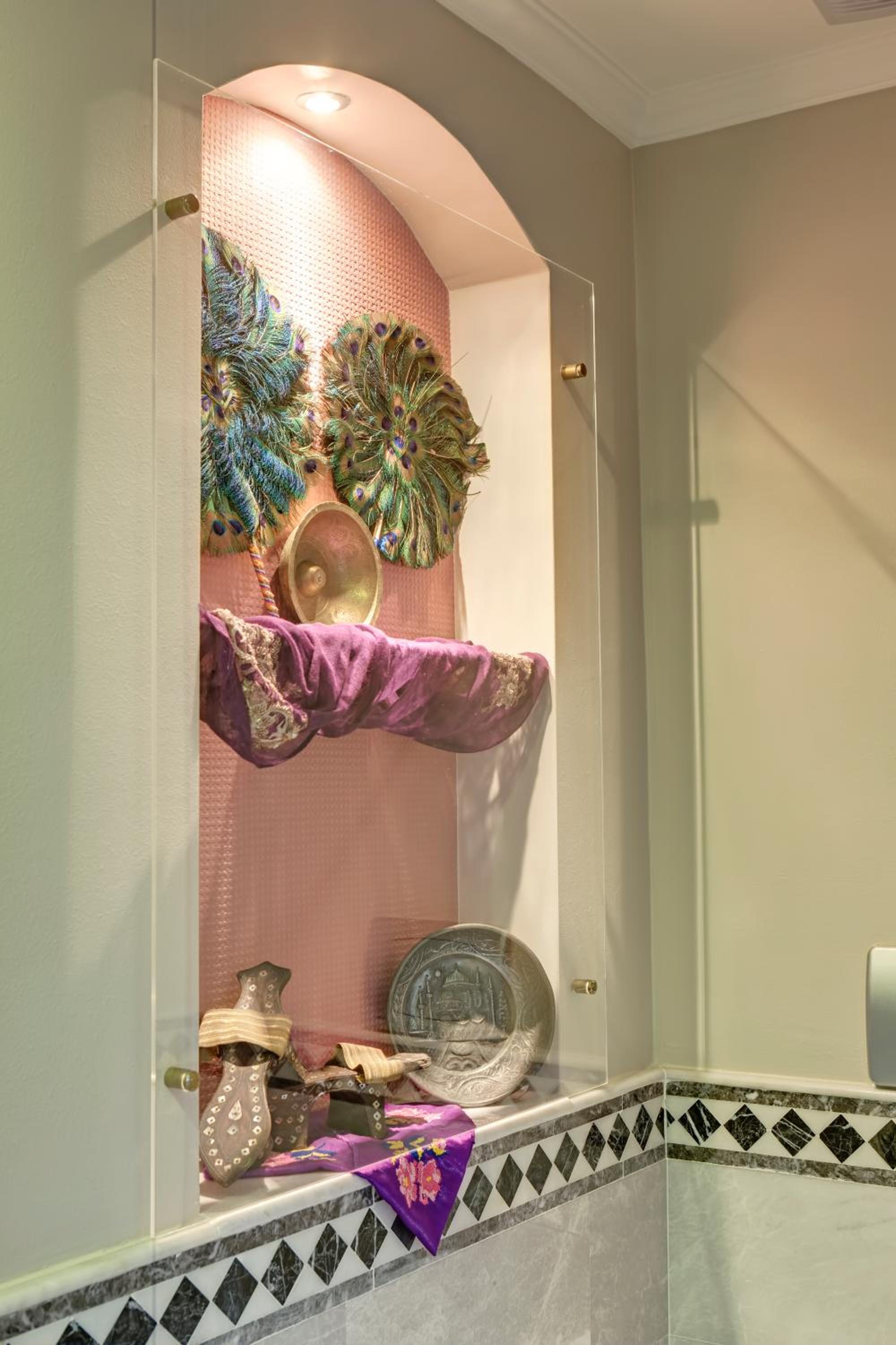 Deluxe Double Room with Private Bathroom photo 2