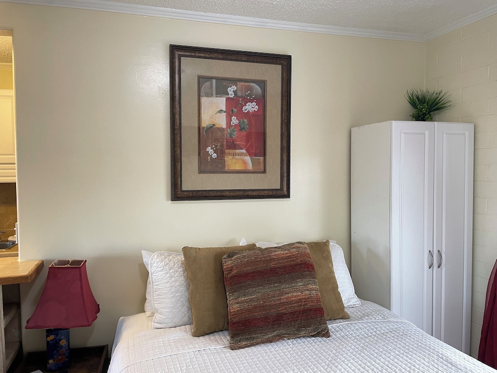 Deluxe Double Room, Ensuite, Mountain View (02 Standard 1 Bed Stove)