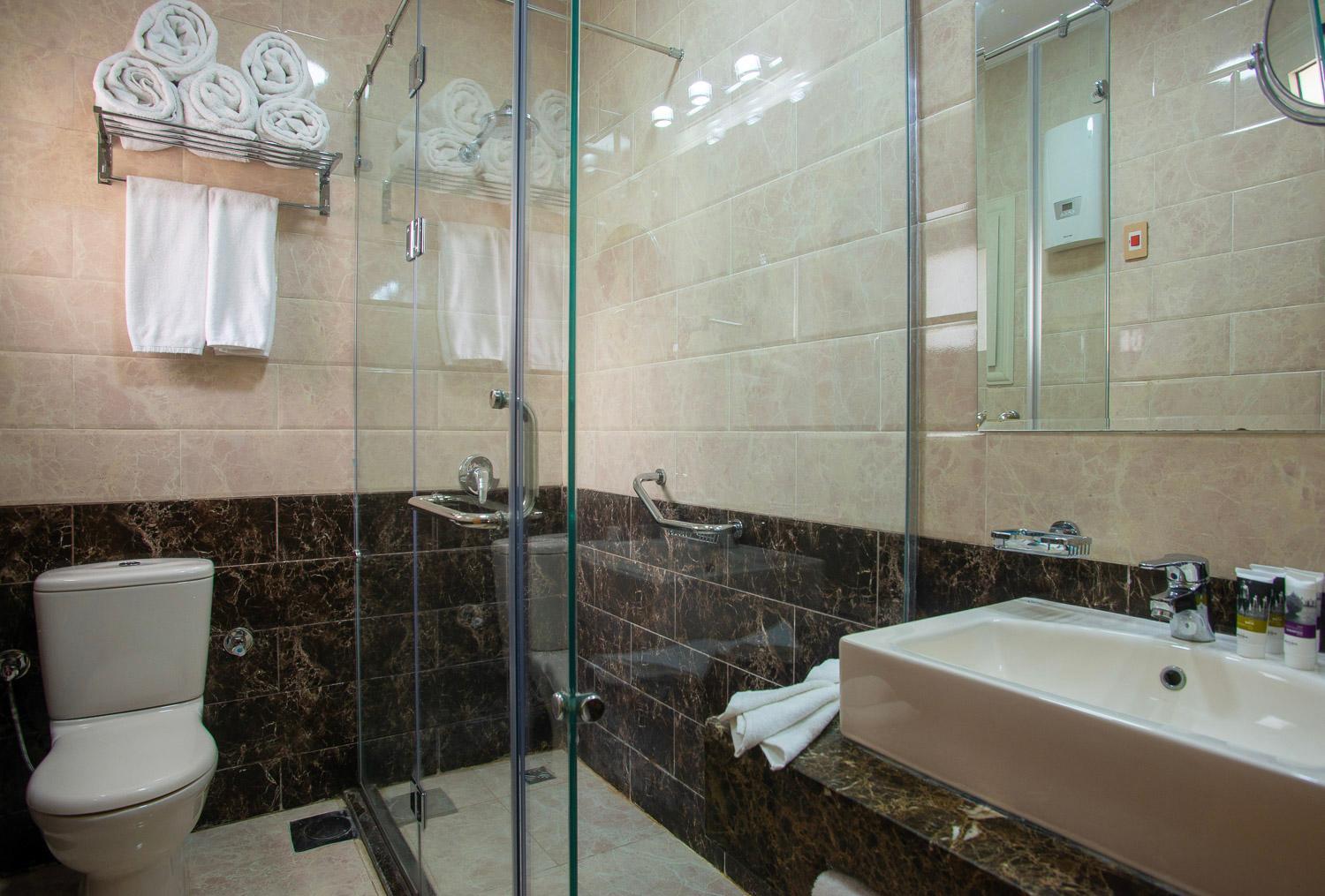 Two-Bedroom Villa - Photo 7