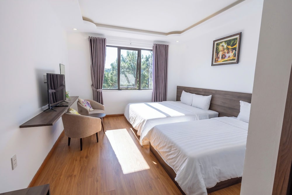 Superior Twin Room