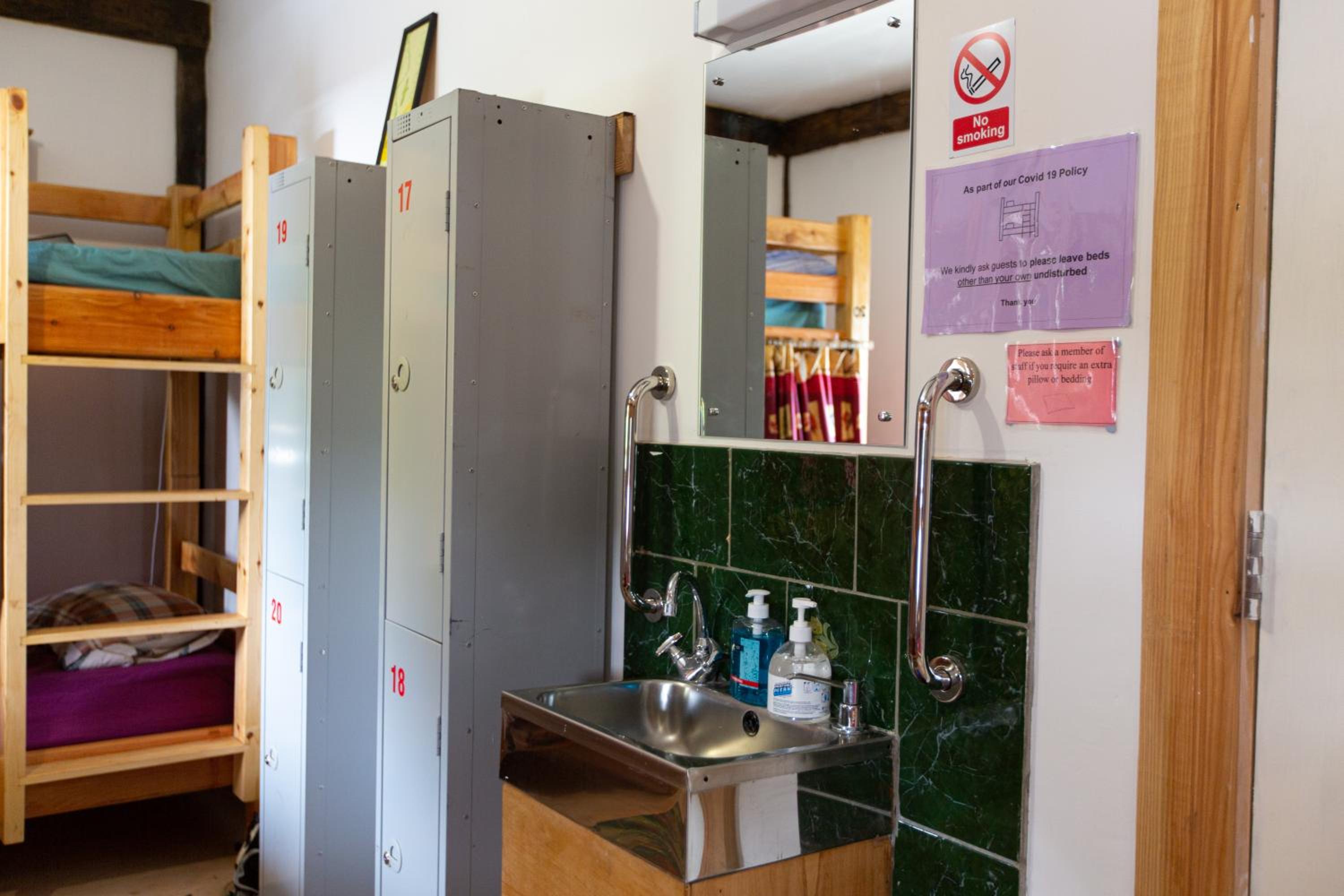 Mixed Dormitory Room photo 3