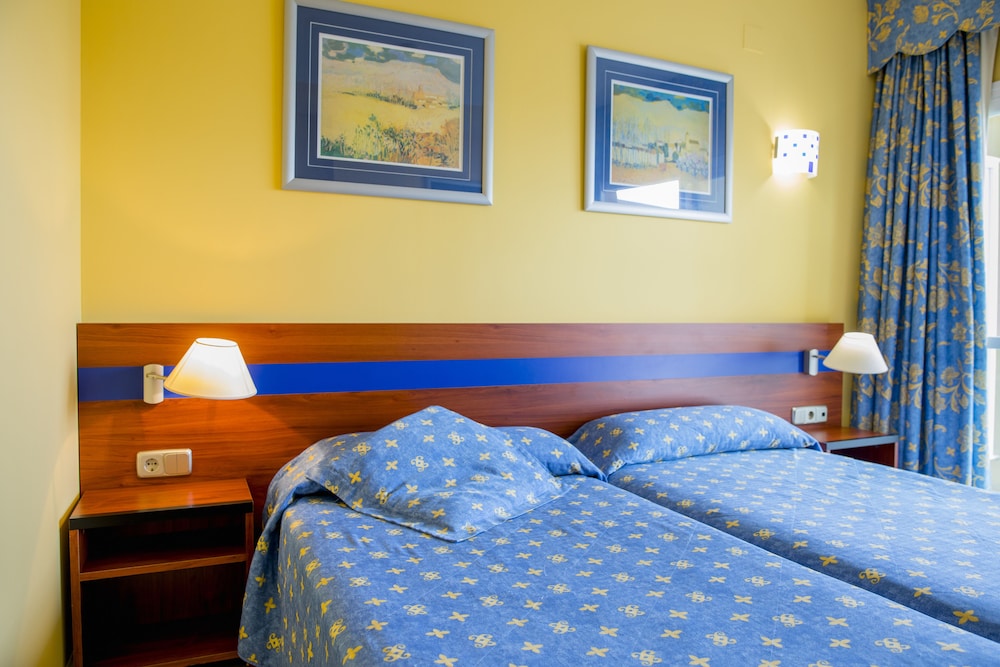Habitación Doble Superior (2 adultos y 2 niños)
