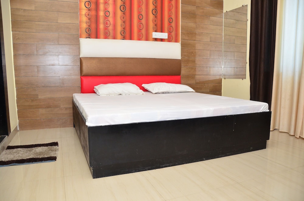 Super Deluxe Room (AC)
