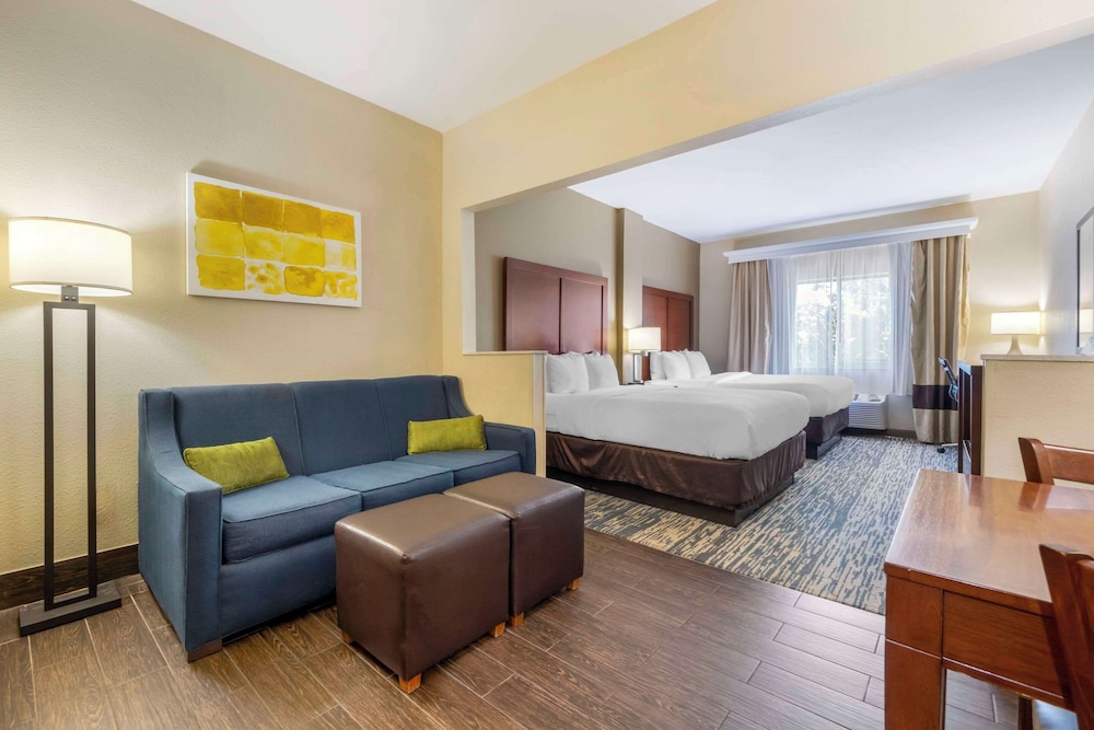 Suite, 2 Queen Beds, Non Smoking - Photo 1