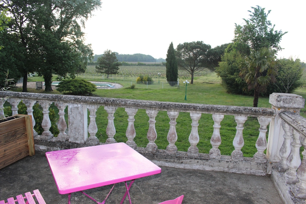 Double Room, Terrace (Syrah) - Photo 7