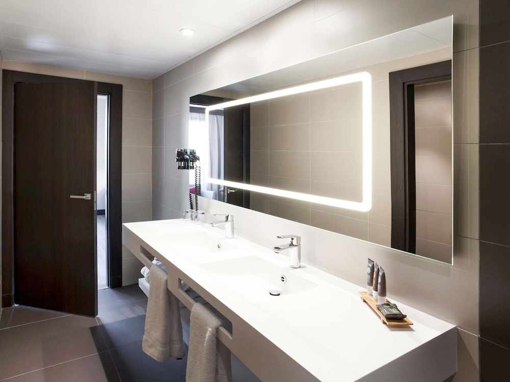 Superior Suite, 1 King Bed with Sofa bed