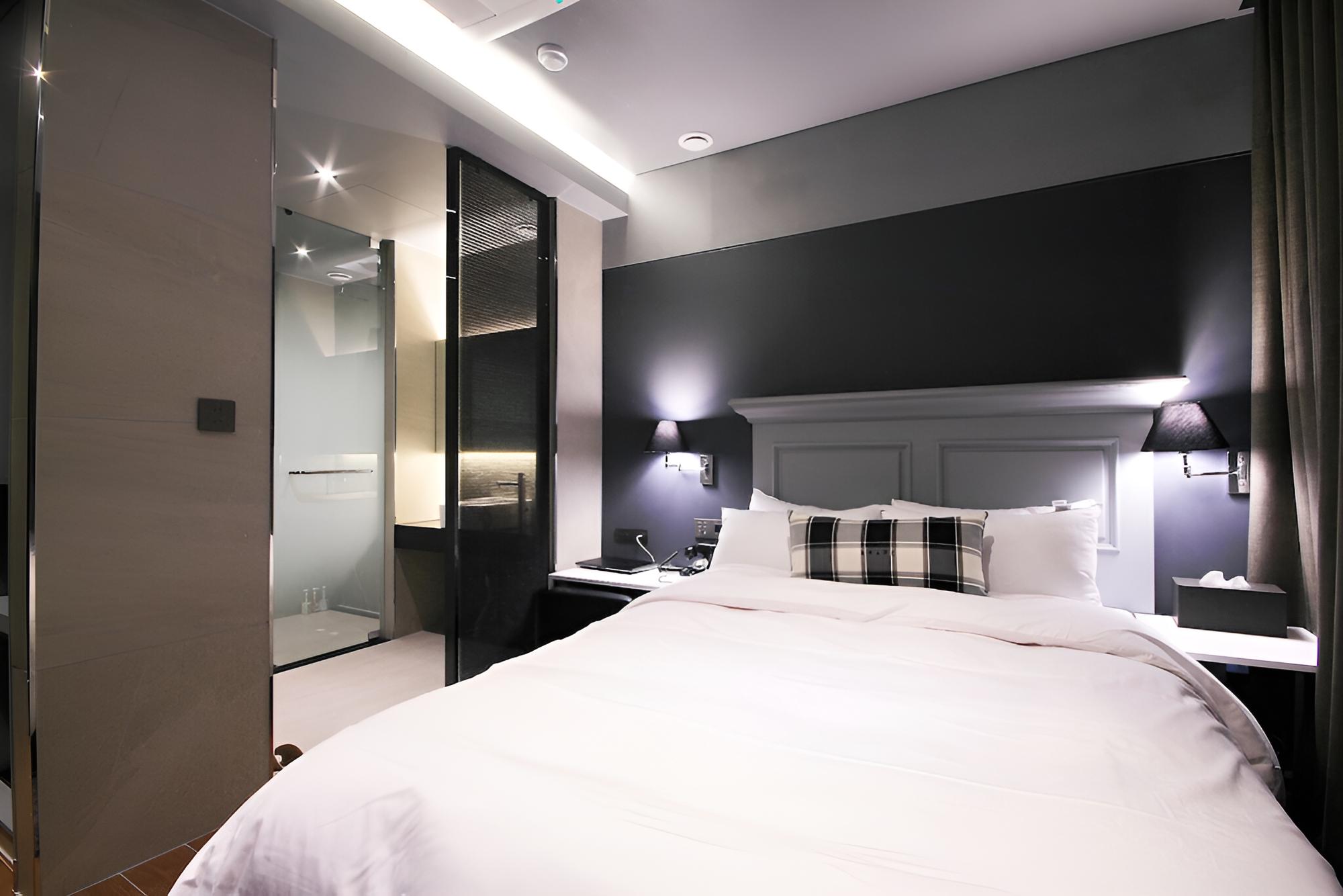 Room (Standard room) - Photo 16