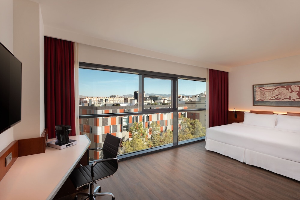 Room, 1 King Bed, Corner
