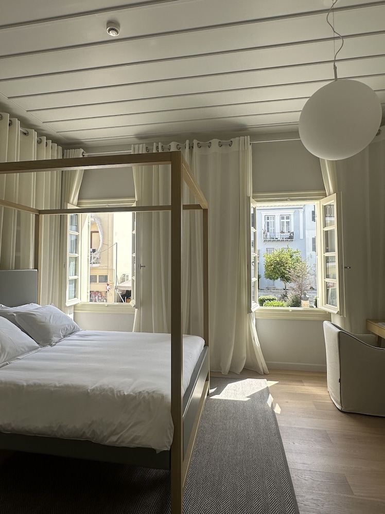 Deluxe Suite, Balcony, City View