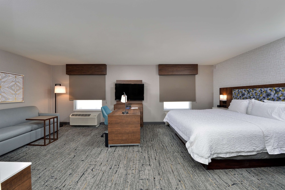 Room, 1 King Bed, Non Smoking (Connecting Rooms) - Photo 3