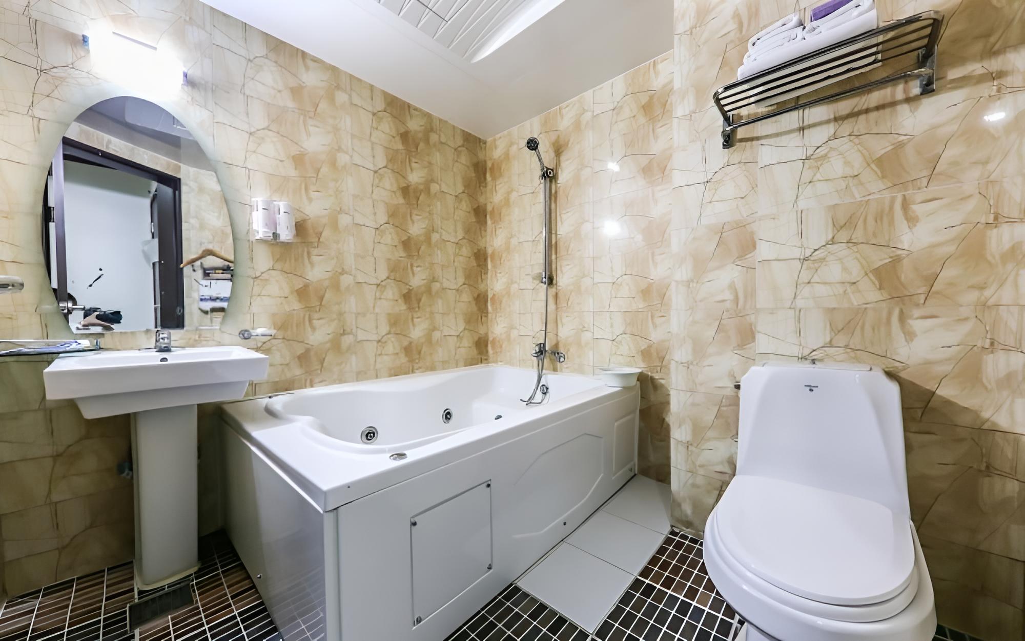 Room (Deluxe Room B (Twin Large Whirlpool)) photo 3