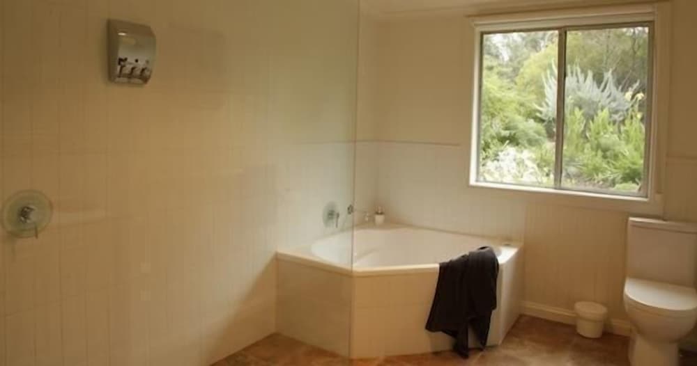 Standard Suite, 1 Bedroom, Non Smoking, Kitchen (Snowgum Cottage) photo 1