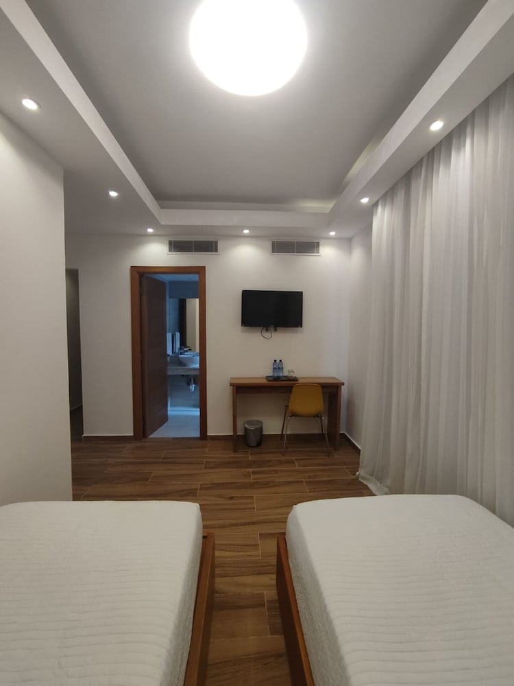 Standard Twin Room photo 2