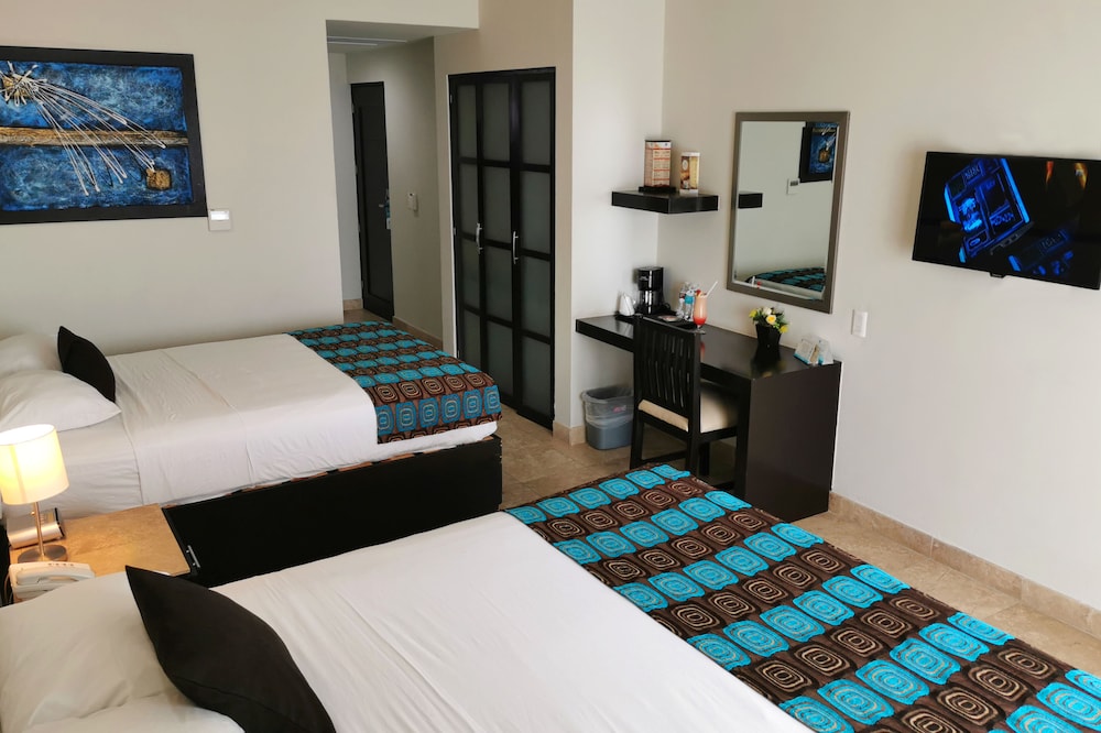 Room, 2 Double Beds, Ocean View - Photo 2