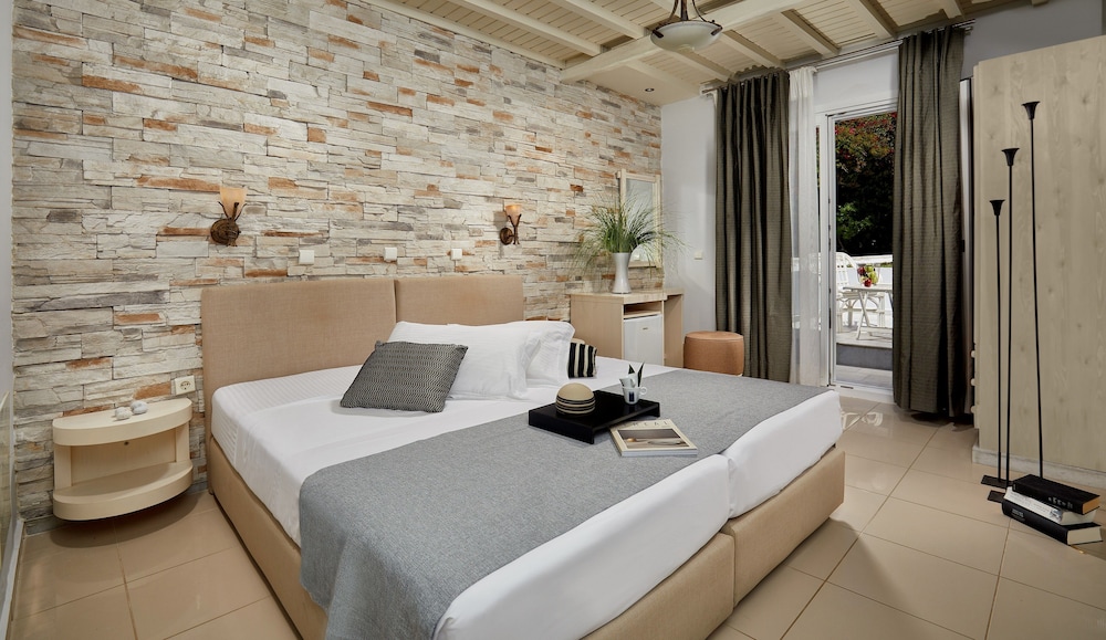 Superior Double Room, Garden View