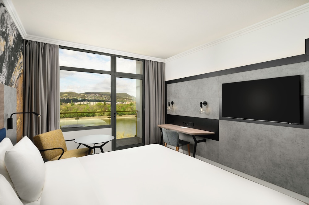 Premium Double Room, Balcony, River View