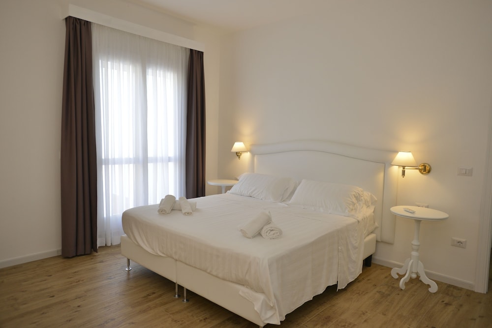 Comfort Triple Room, Private Bathroom (external)