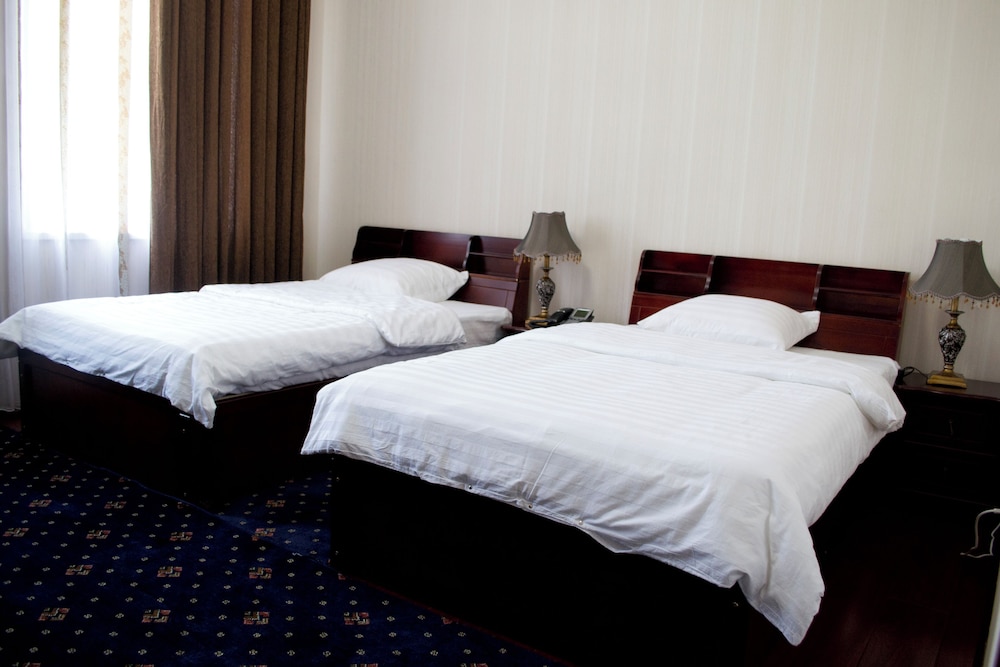 Standard Twin Room, Balcony, City View photo 1