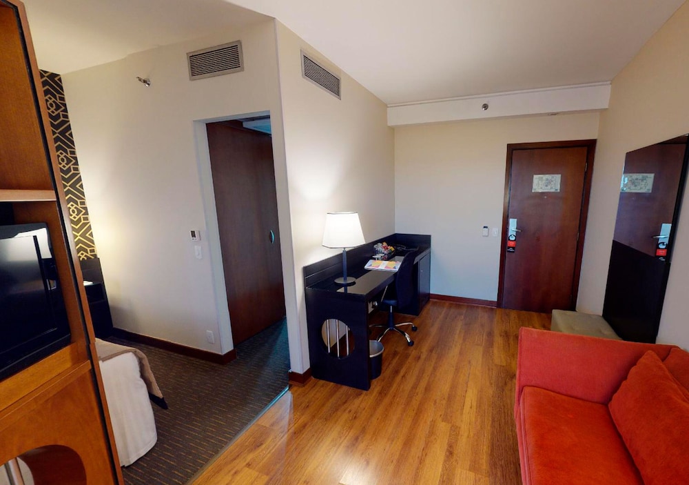 Business Room - Photo 2