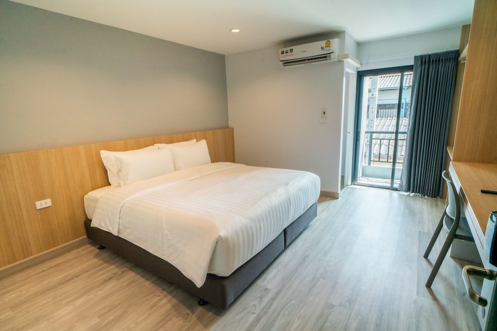 Standard Double Room - Photo 7