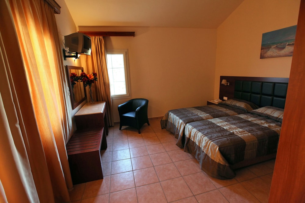 Quadruple Room, Sea View