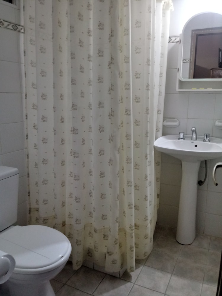 Classic Triple Room, 3 Twin Beds photo 3