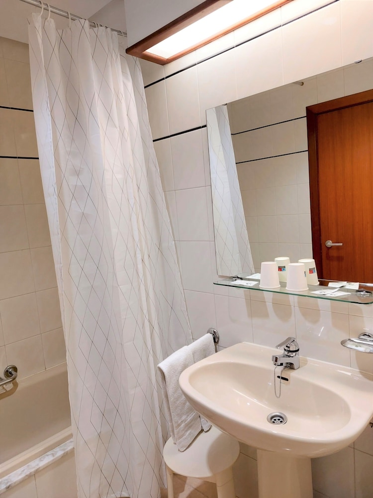 Standard Room - Photo 6