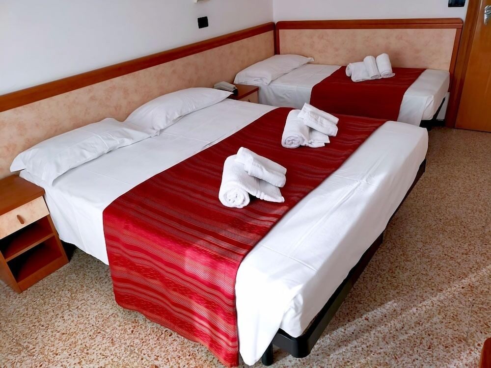 Basic Triple Room