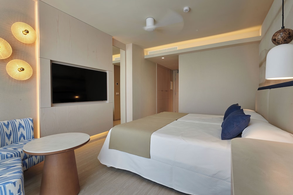 Double Room, Balcony, Partial Sea View - Photo 5