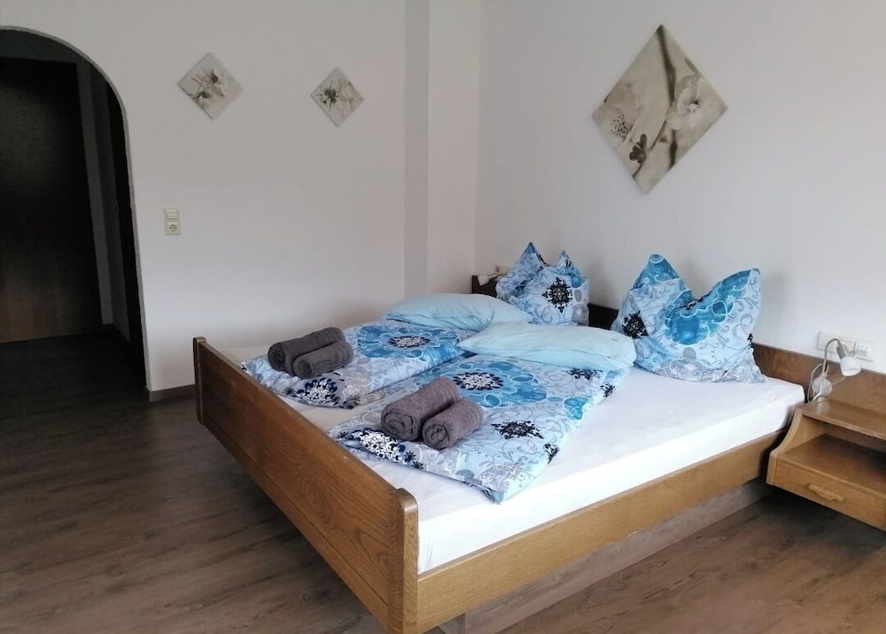 Basic Double Room photo 1