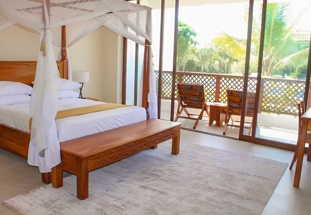 Deluxe Double Room, Pool View