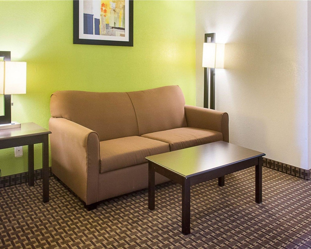 Suite, 1 King Bed with Sofa bed, Non Smoking - Photo 3