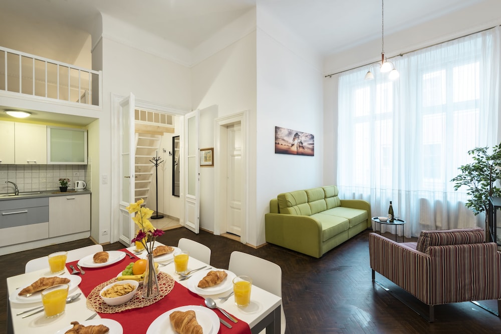 Comfort Apartment, 2 Bedrooms, Kitchen, Mezzanine (Apt 6)