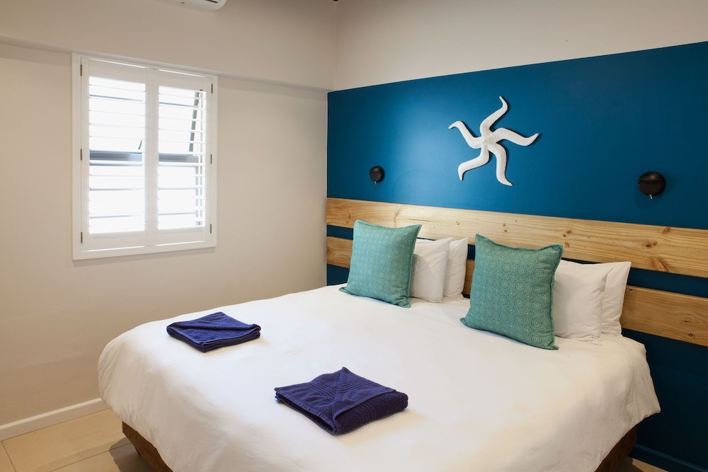 Comfort Room, 1 Bedroom (Purple) photo 3
