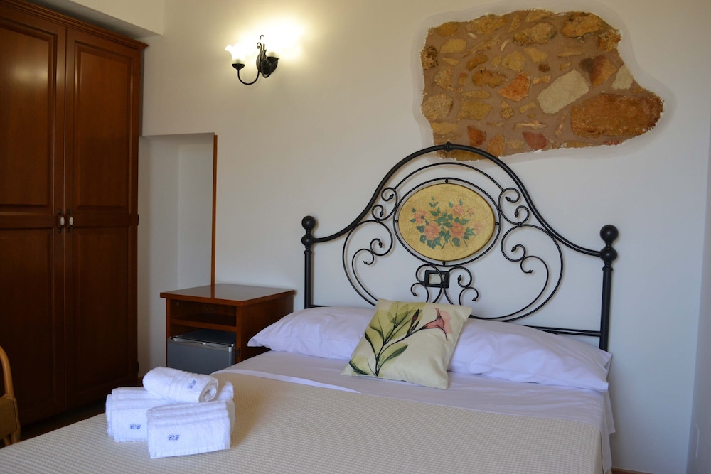 Classic Room, 1 Double Bed, Ensuite, Garden View