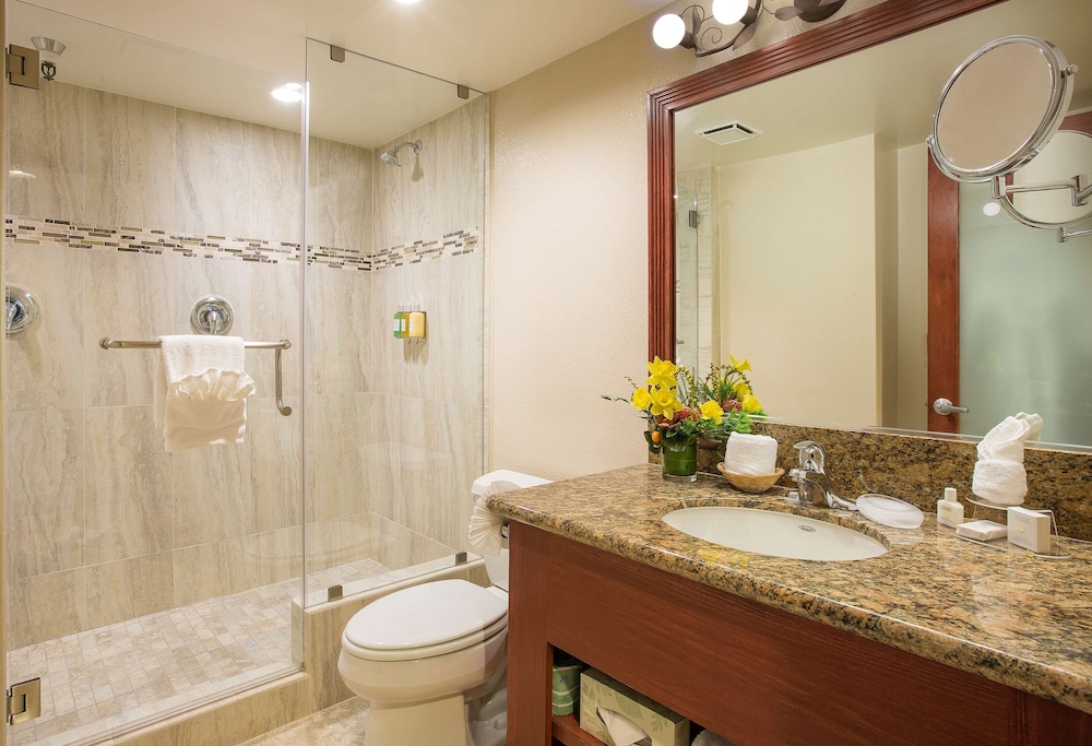Suite, 1 King Bed (Coast Premium King Mini Suite ) - Photo 2