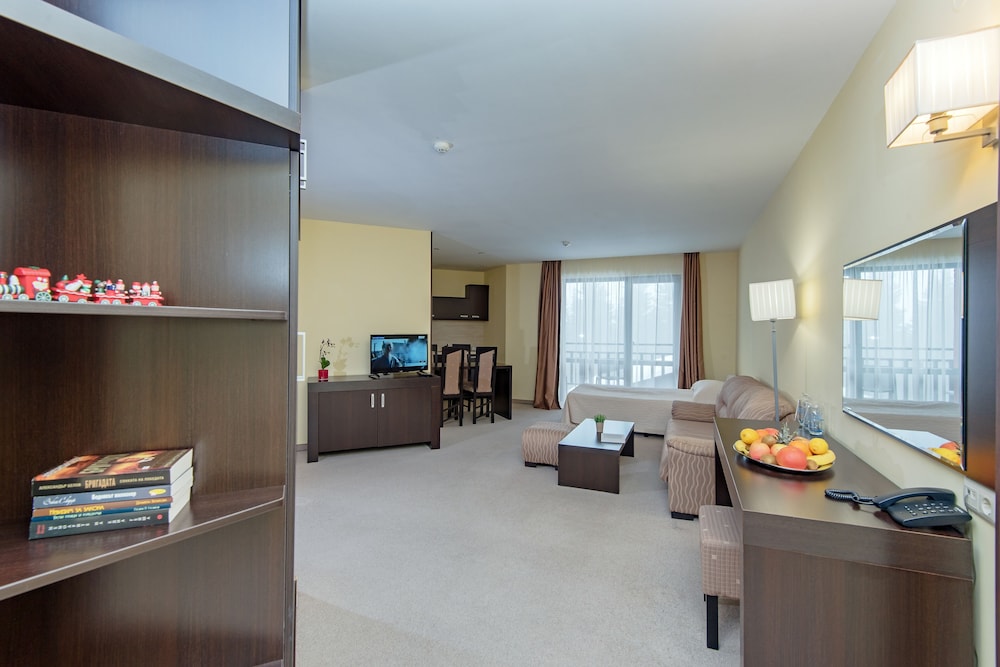 Deluxe Studio Suite photo 3