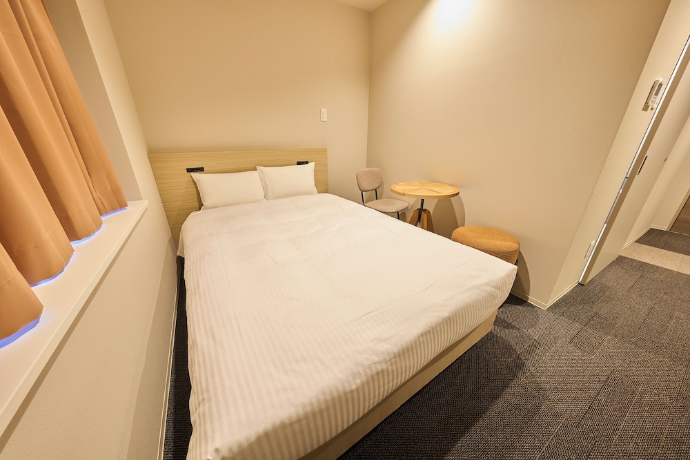Private Room for 1-2 with Private Shower room, Non Smoking (Double Bed)