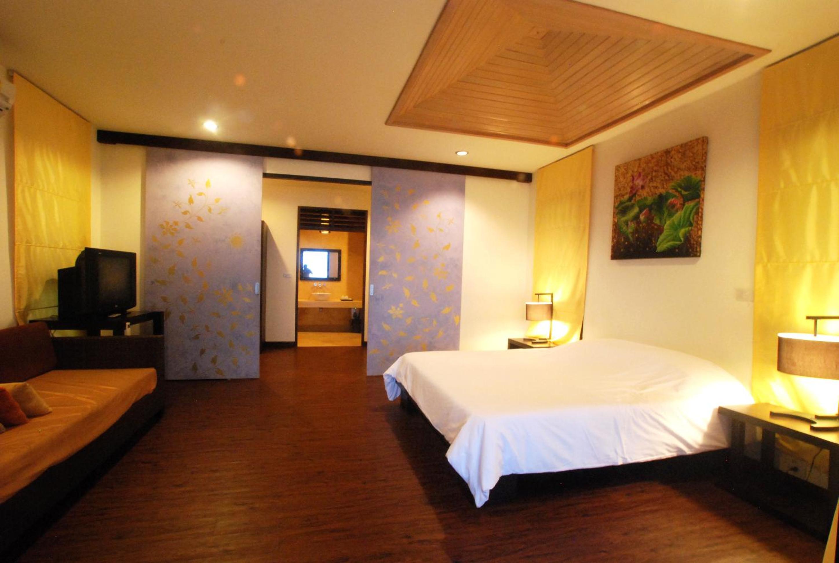 Villa photo 2