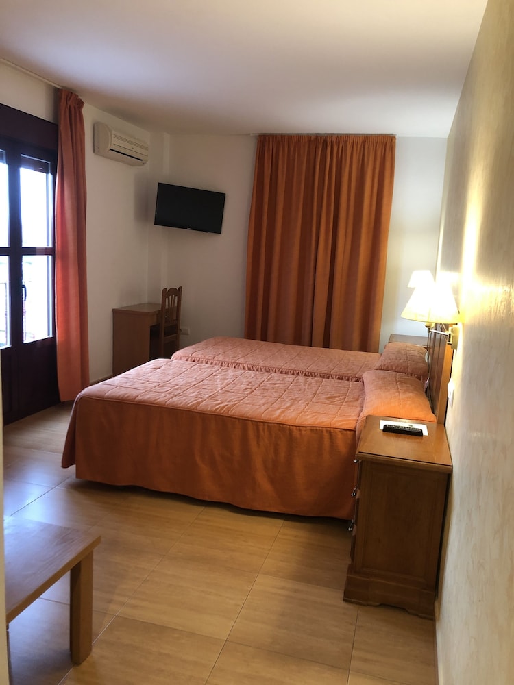 Habitación Doble (2 camas separadas)